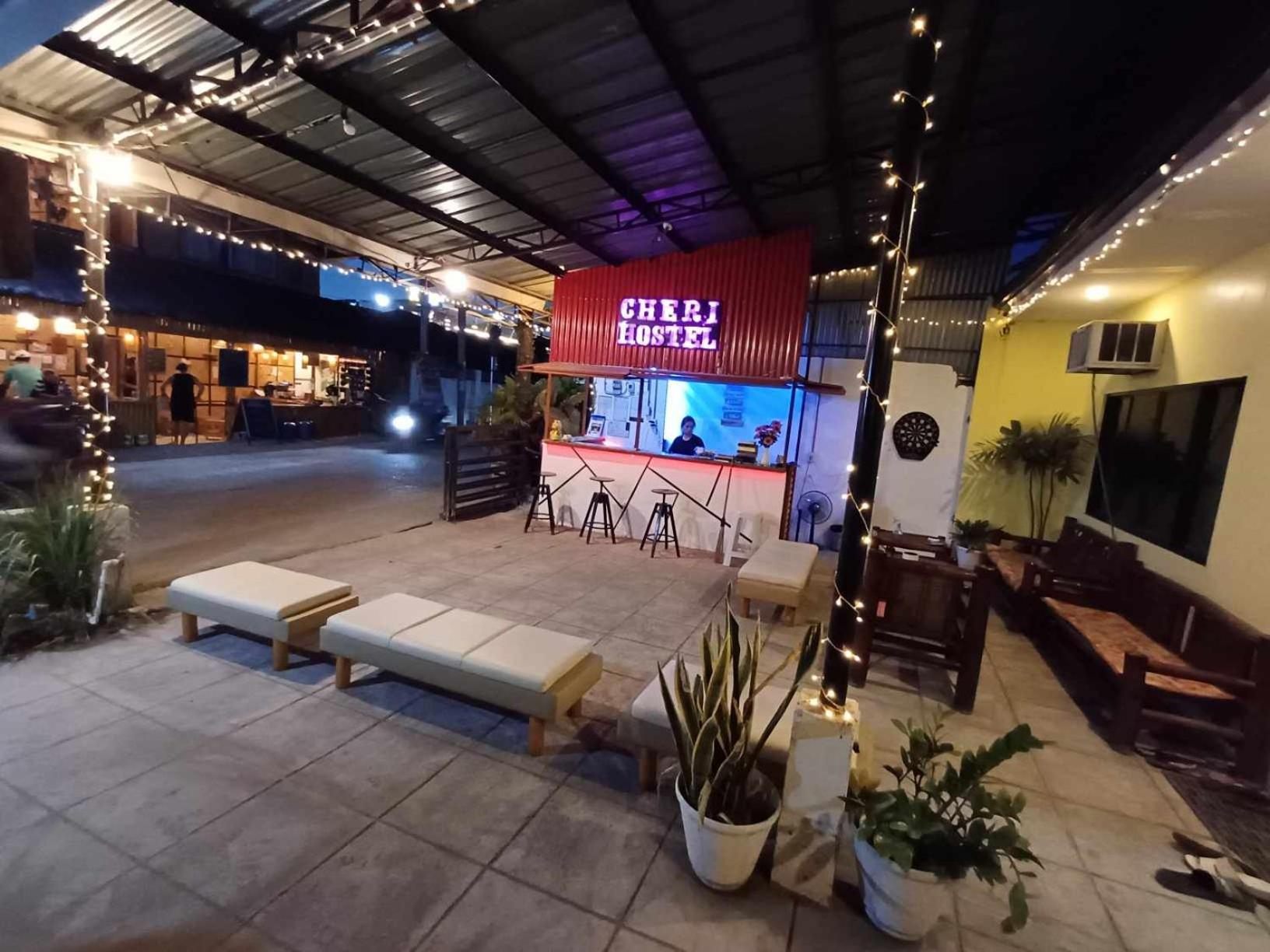 Cheri Backpackers Hostel Моалбоал Екстериор снимка