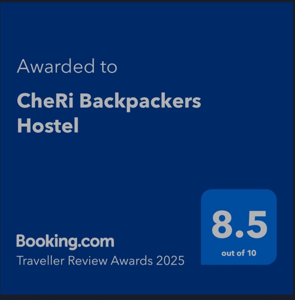 Cheri Backpackers Hostel Моалбоал Екстериор снимка